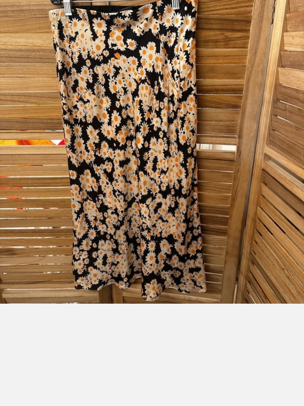 Réalisation Par Silk Naomi Skirt in Black and Cream with Daisies realisation - Picture 5 of 6